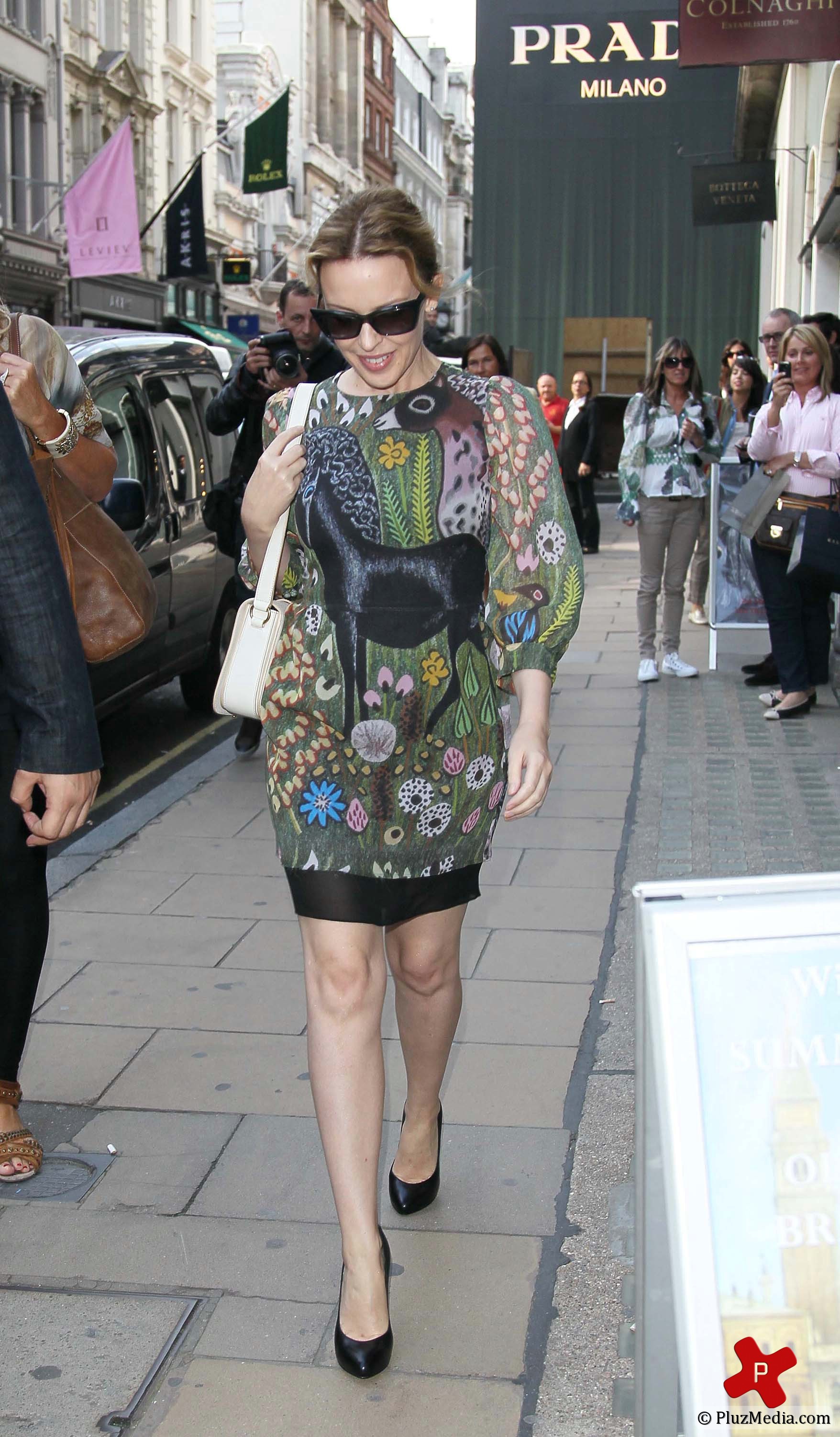 Kylie Minogue spotted shopping in Bond Street photos | Picture 77012